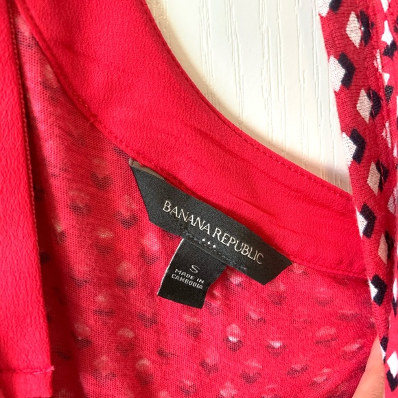 BANANA REPUBLIC Geometric Print Racer Back Tank—SM - Picture 11 of 14